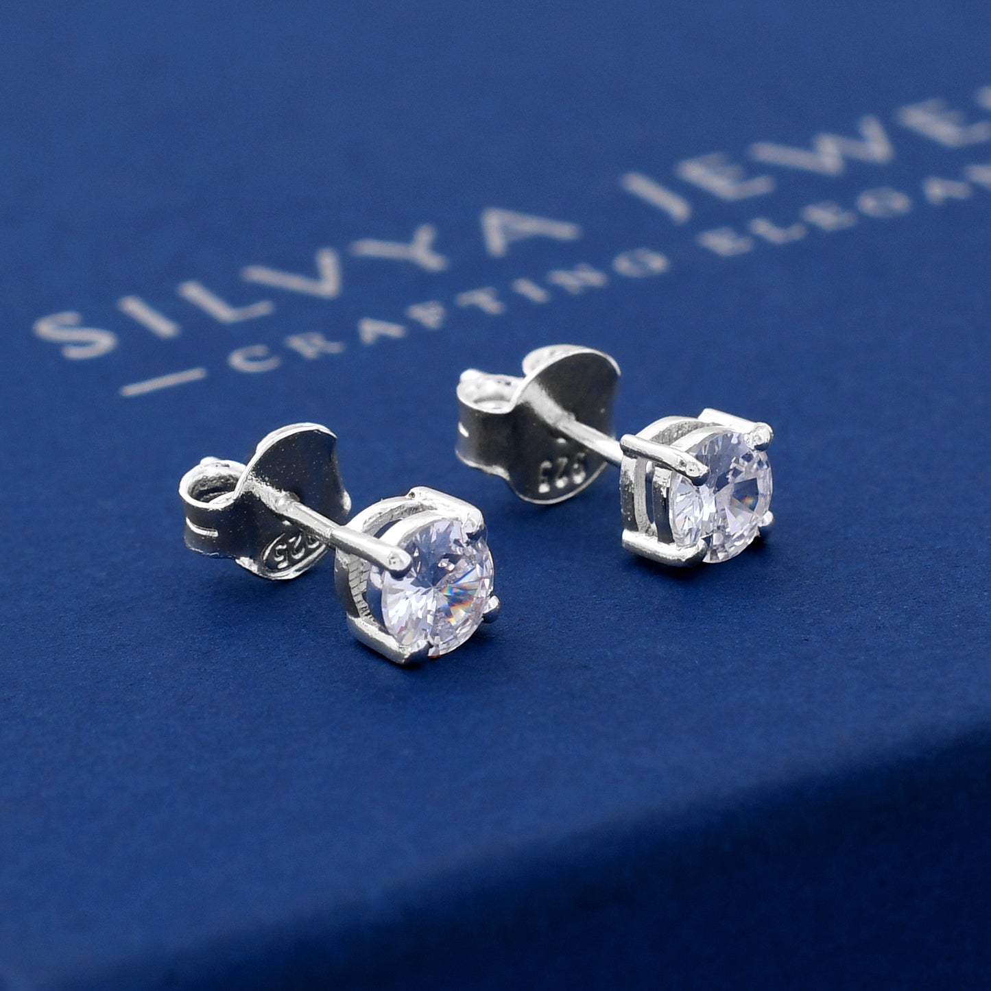 Round 925 Sterling Silver Studs