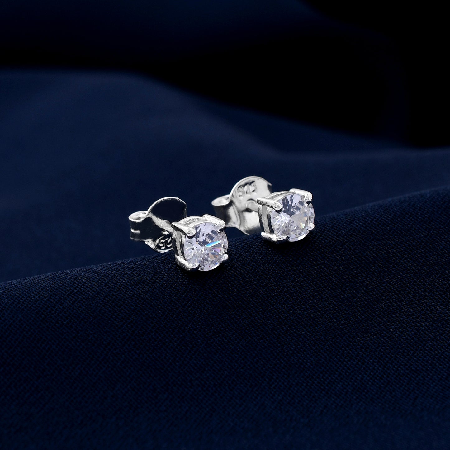 Round 925 Sterling Silver Studs