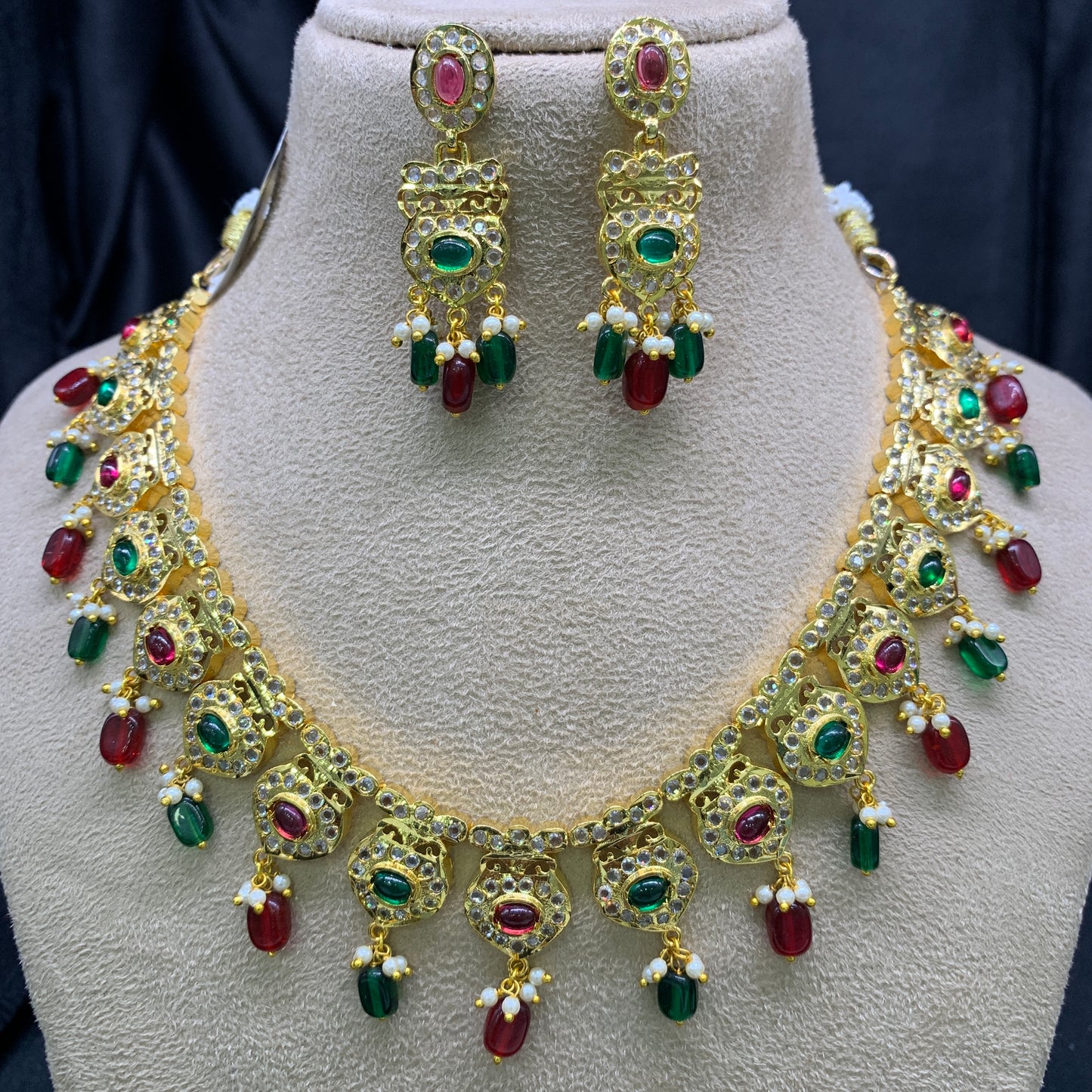 Necklace set