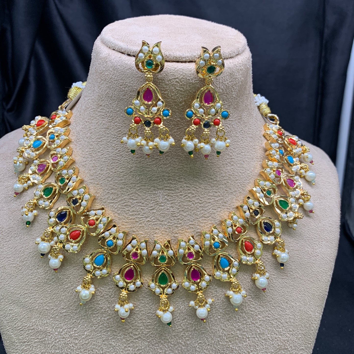 Necklace set