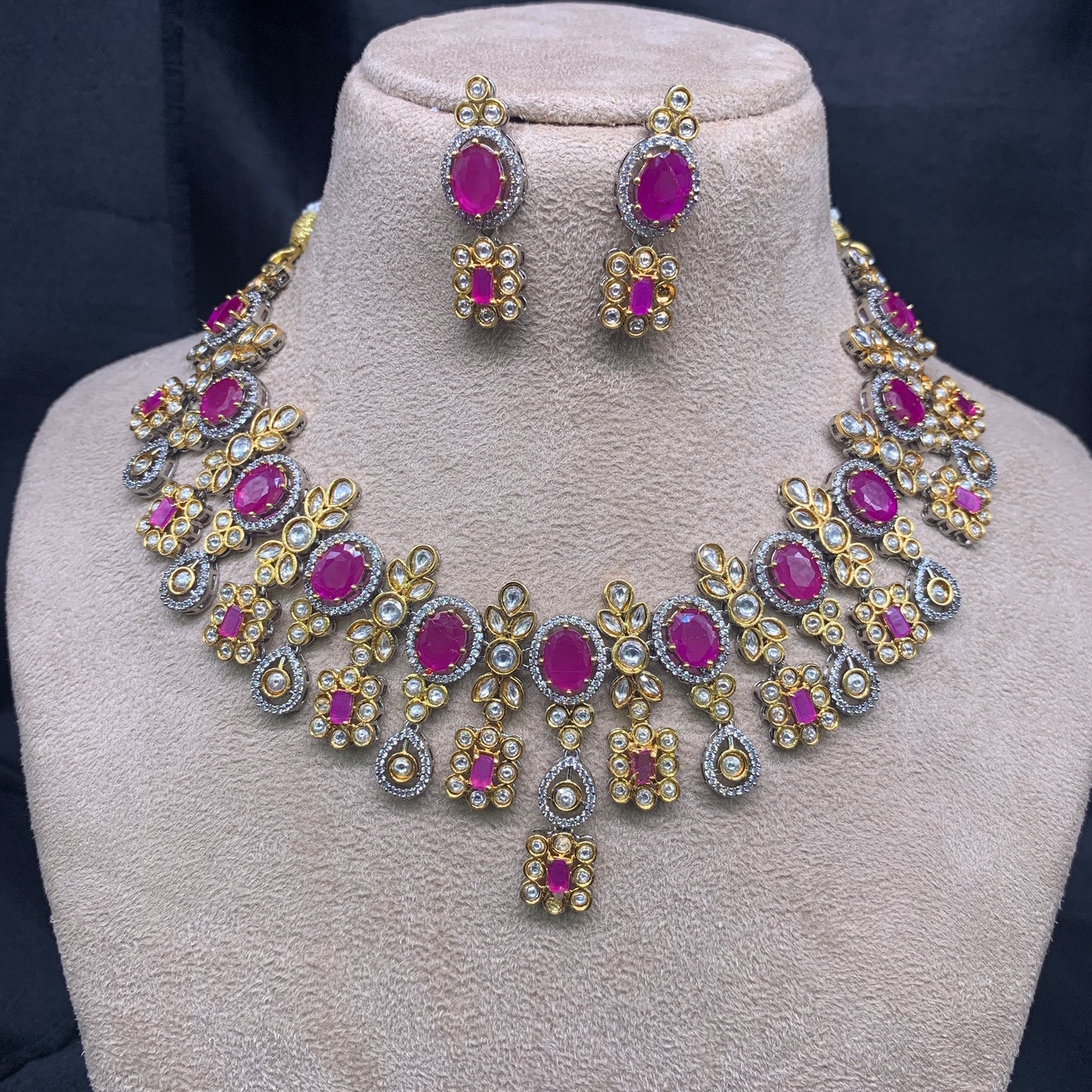 Necklace Set