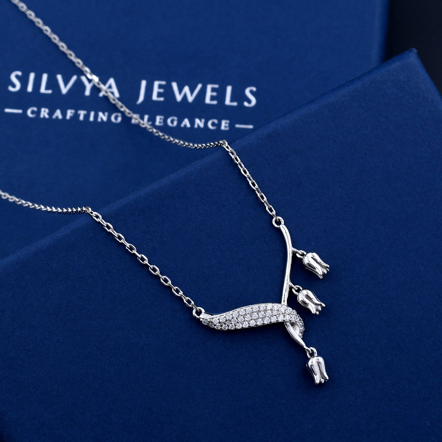Flower Design 925 Sterling Silver Pendant