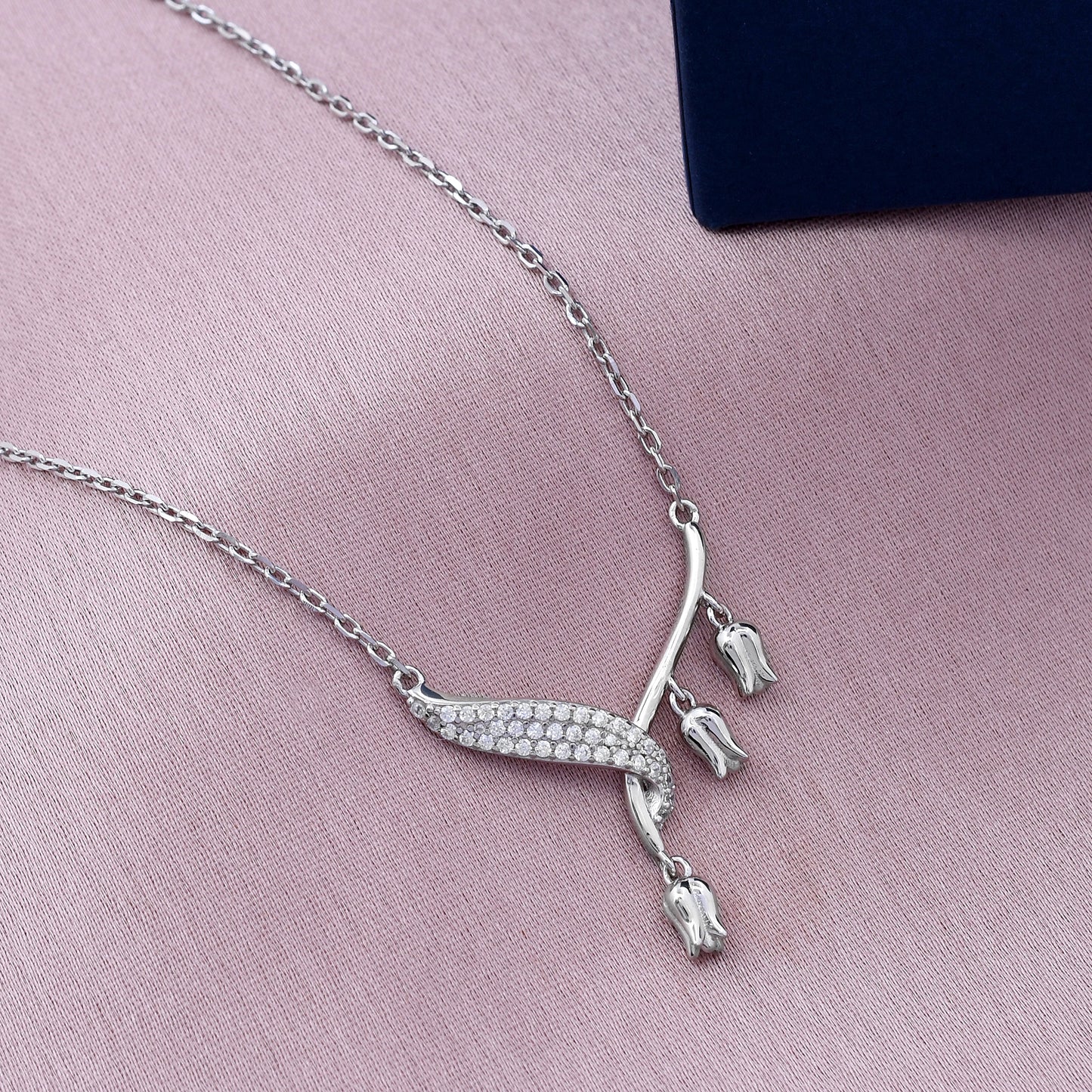 Flower Design 925 Sterling Silver Pendant