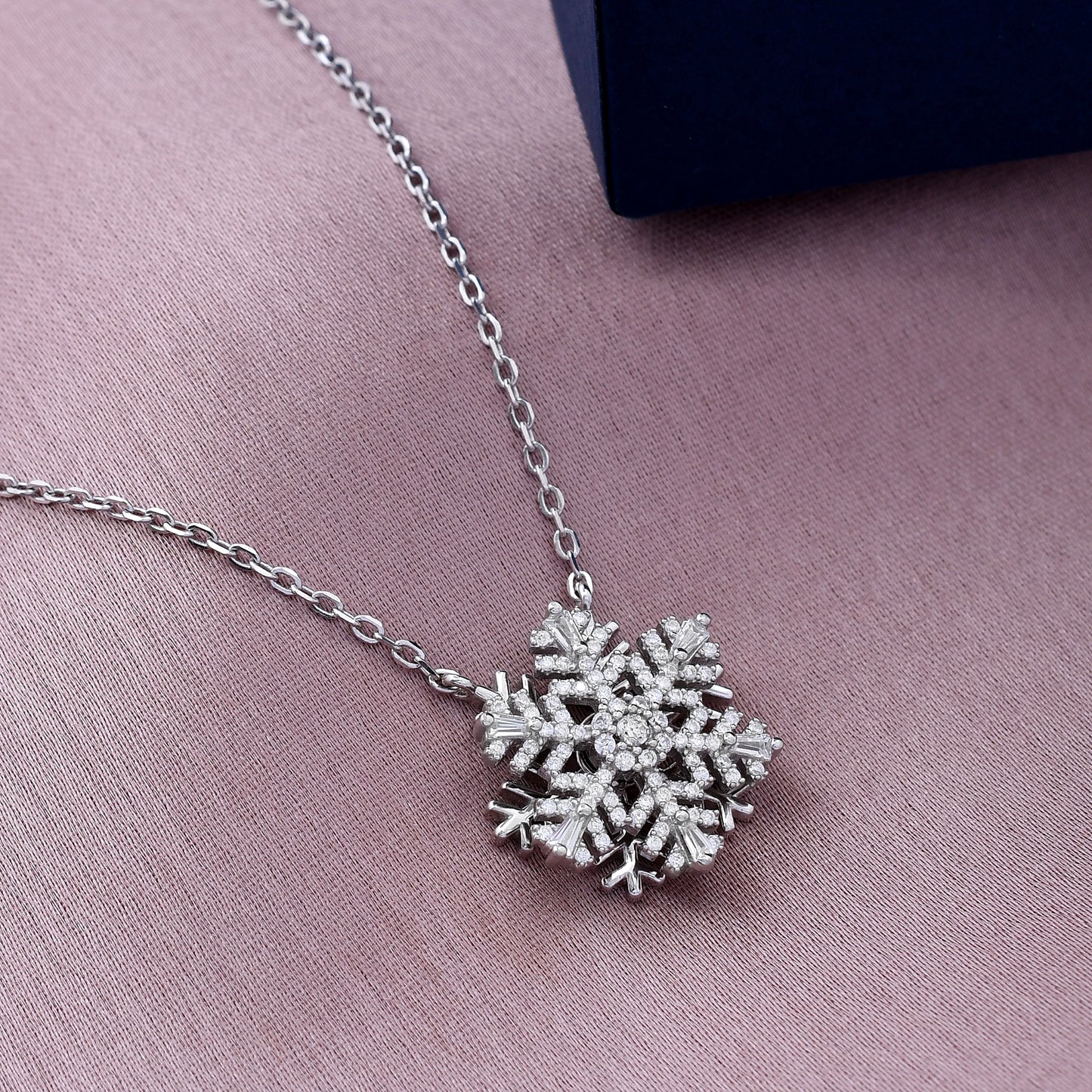 Snow Flower Design 925 Sterling Silver Pendant