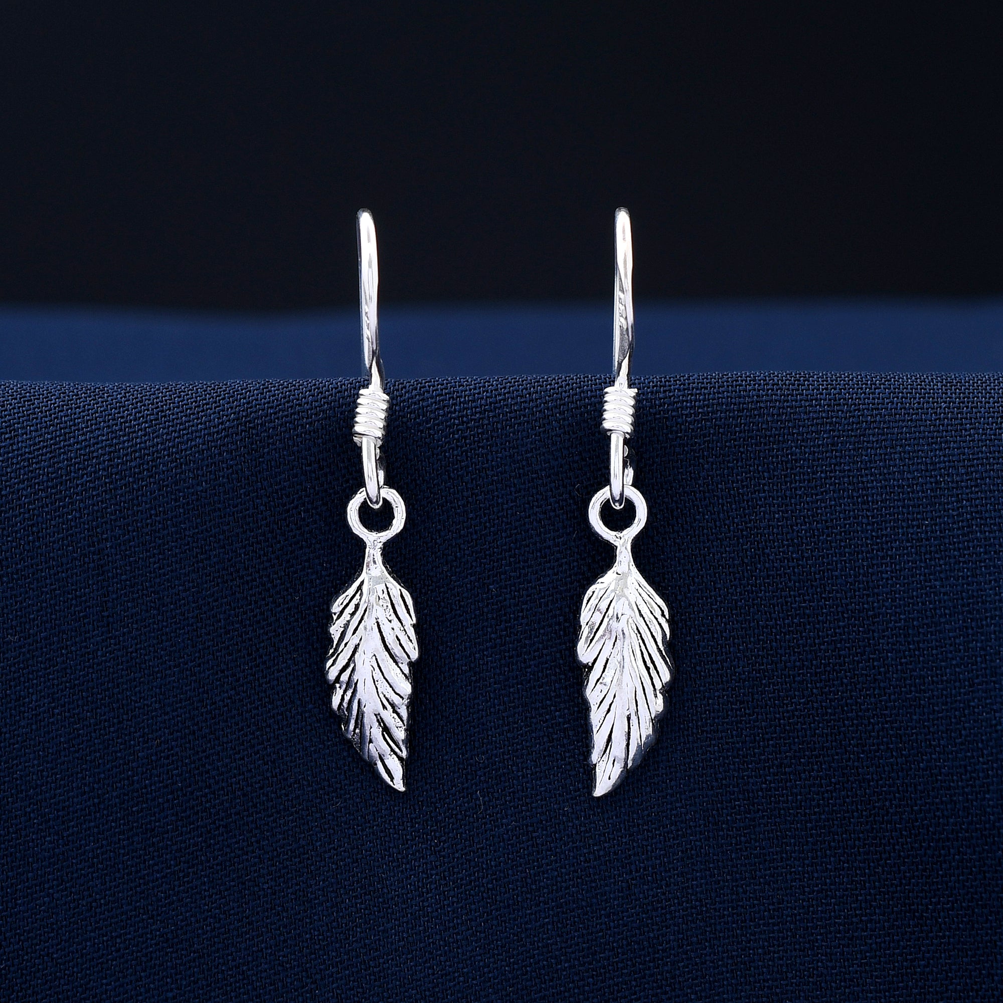 Small Leaf Engraved 925 Sterling Silver Earring