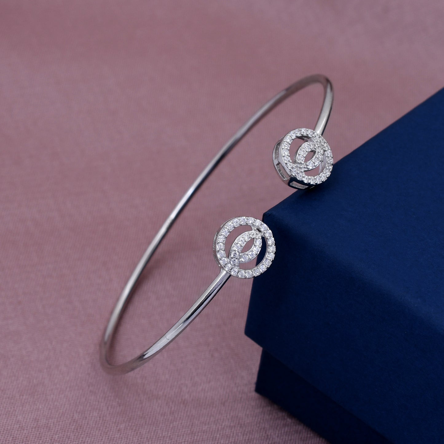 Graceful 925 Sterling Silver Bracelet