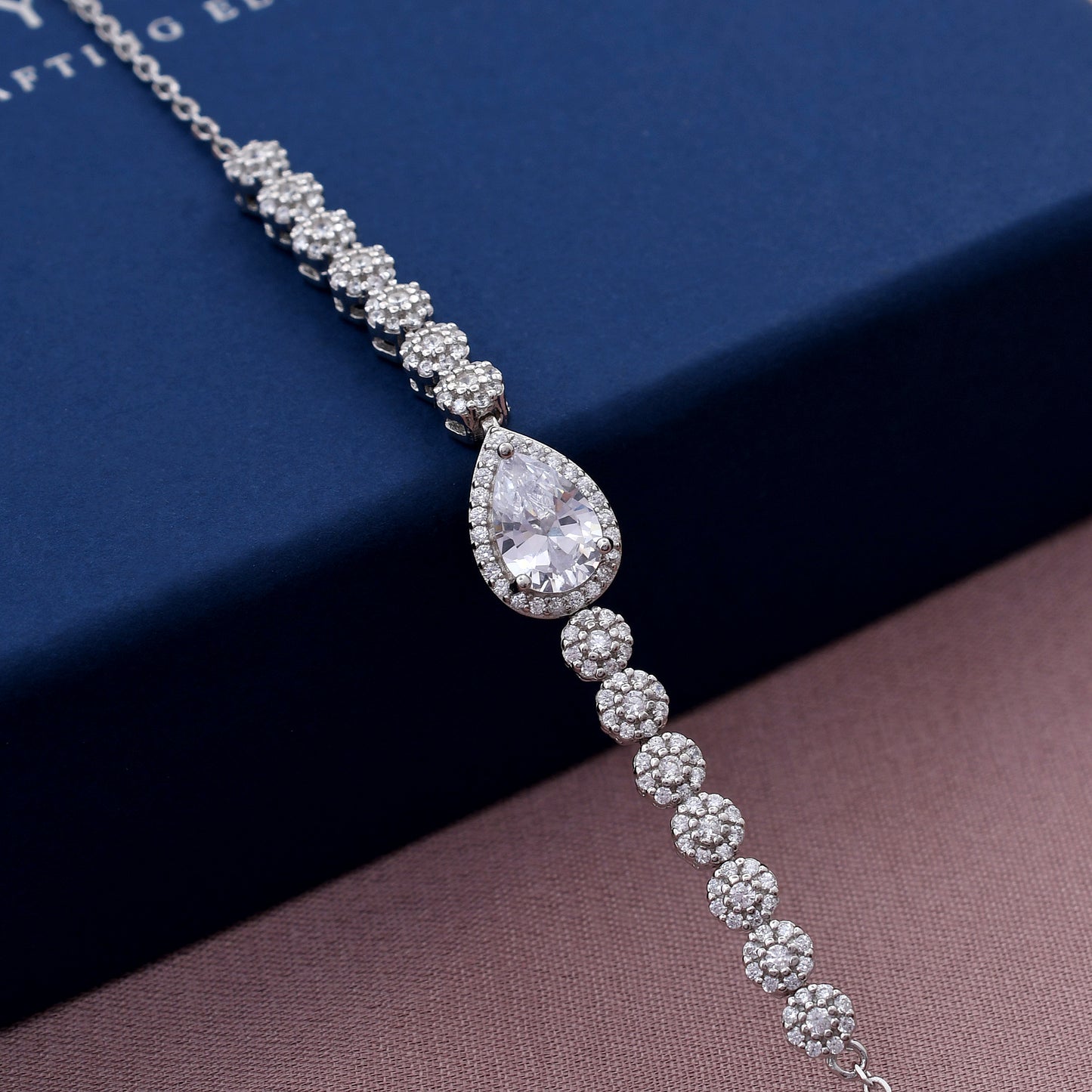 Fashionable 925 Sterling Silver Bracelet