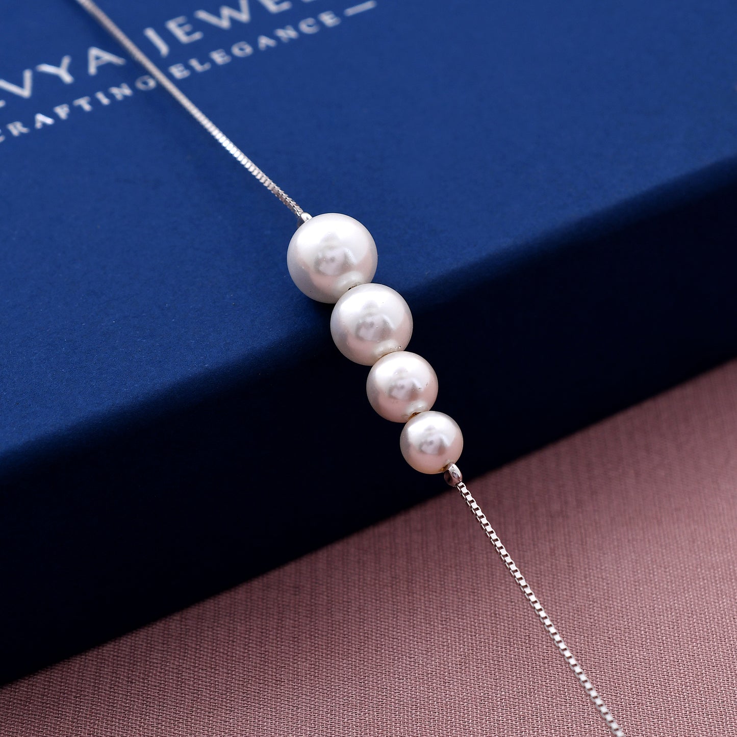 Caps Pearl Design 925 Sterling Silver Bracelet