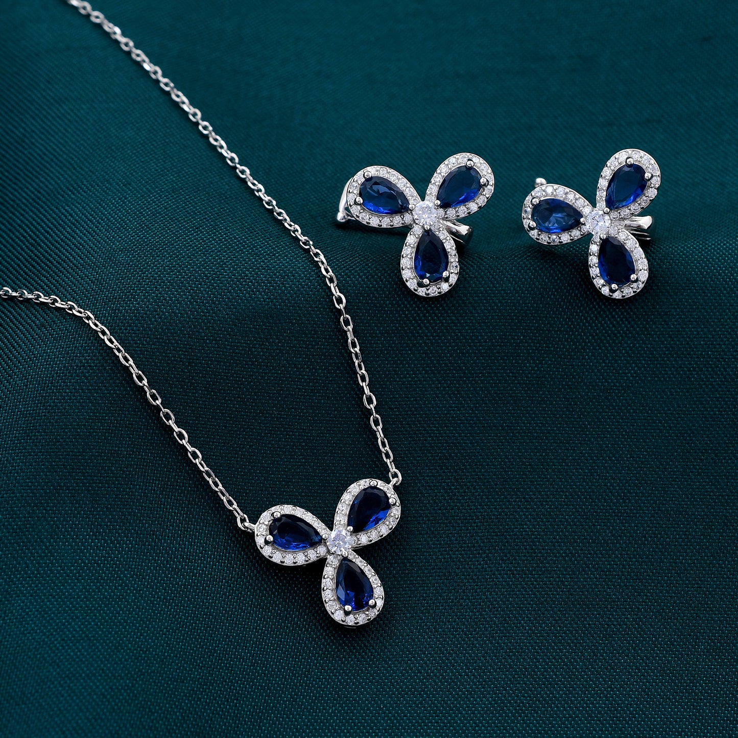 Cubic Zircon Design 925 Sterling Silver Pendant Set