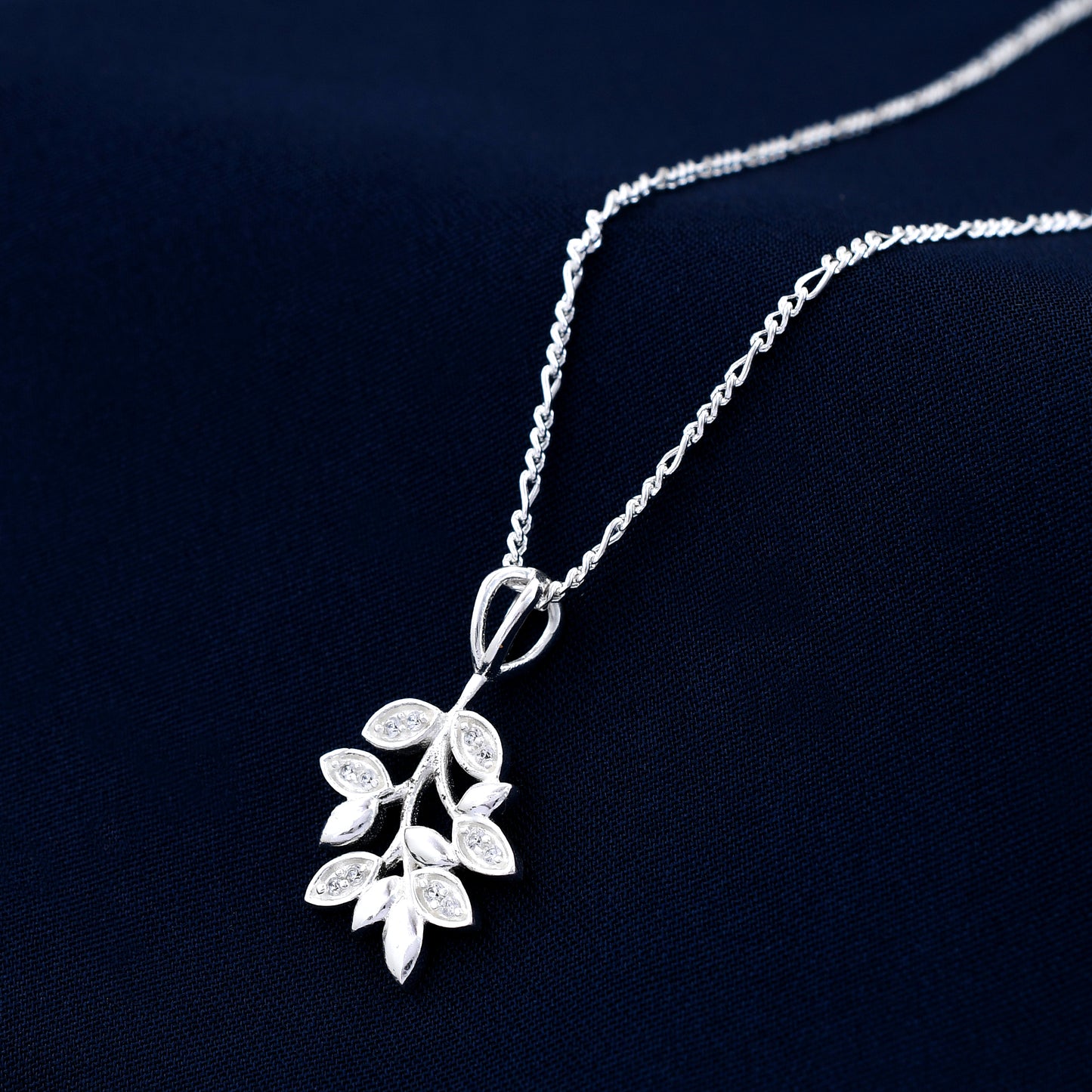 Leaf Design 925 Sterling Silver Pendant