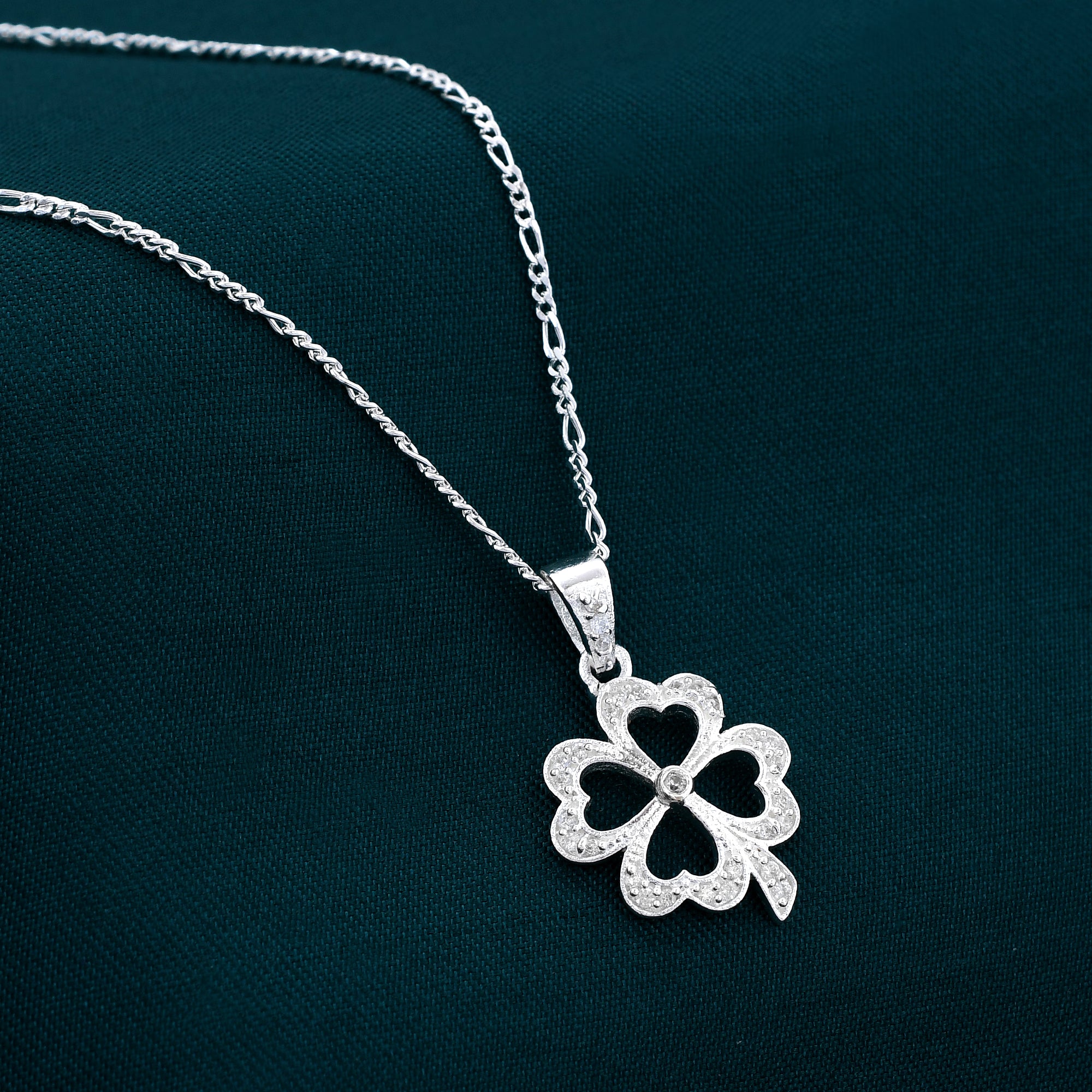 Elegant Flower Design 925 Sterling Silver Pendant