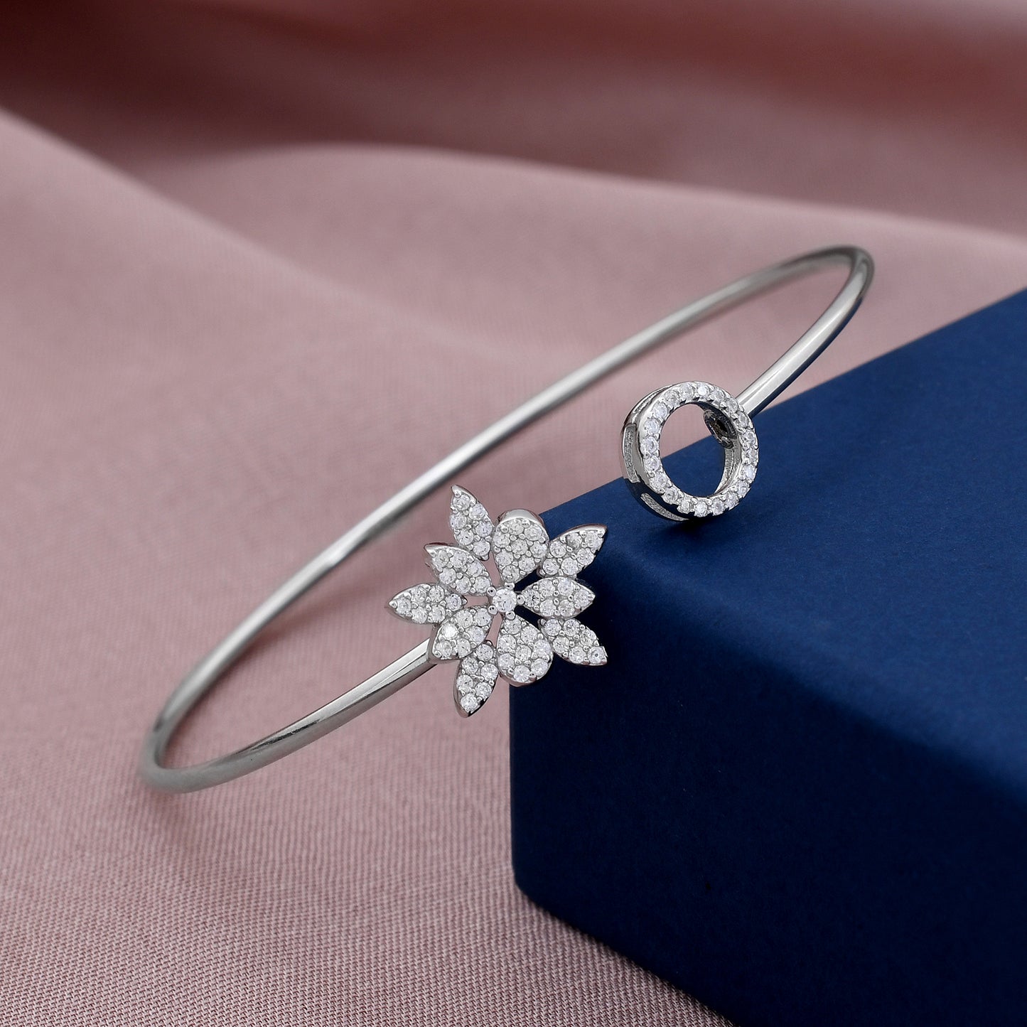 Zircon Flower Design 925 Sterling Silver Bracelet