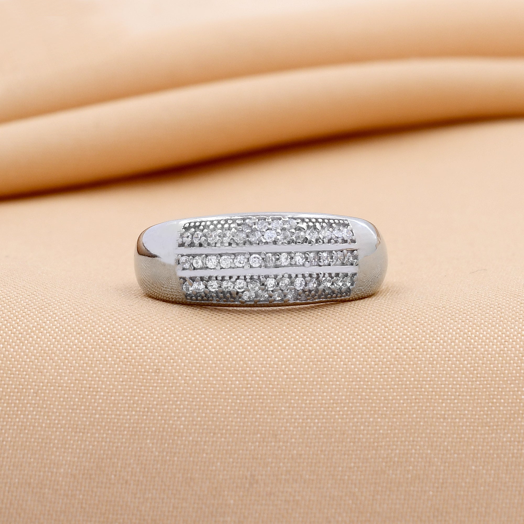 Stunning 925 Sterling Silver Ring