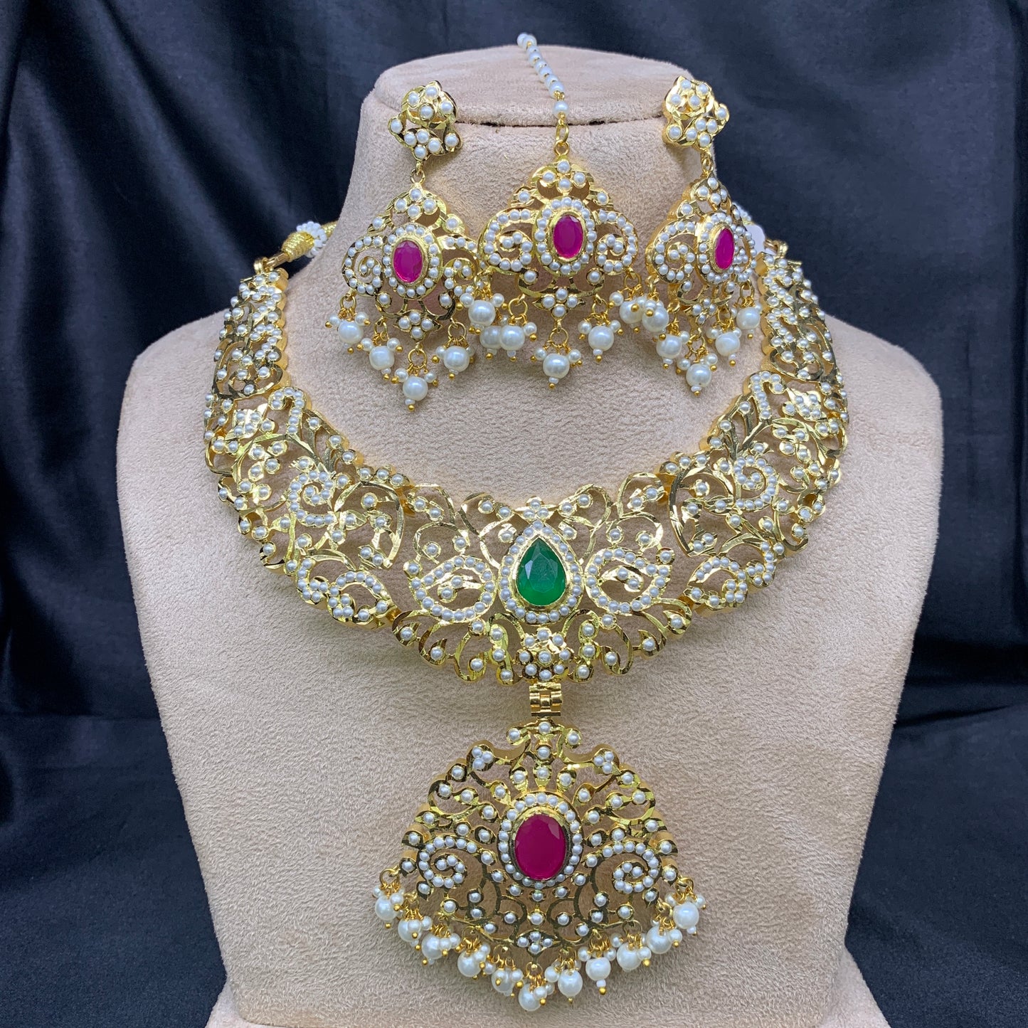 Necklace Set