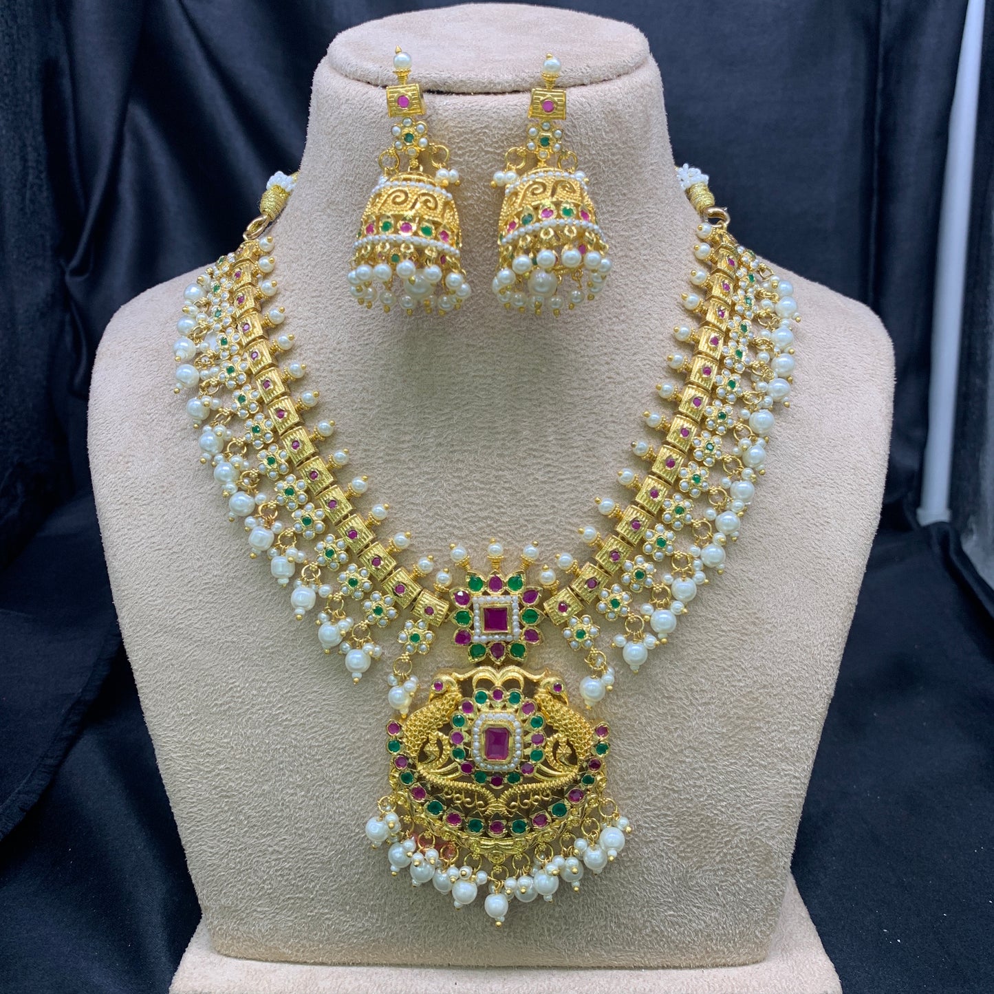 Necklace Set