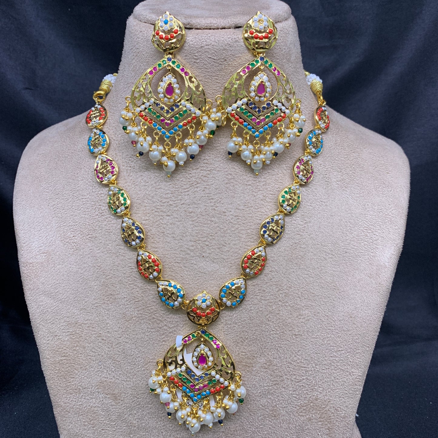 Necklace set