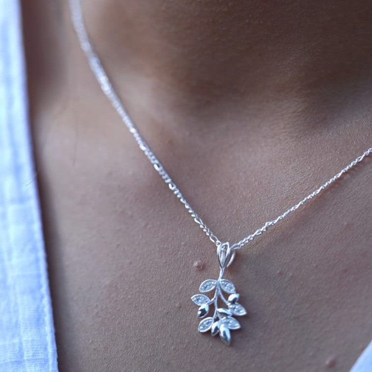 Leaf Design 925 Sterling Silver Pendant