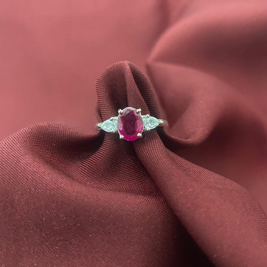 Elegant And Sleek Diamond 925 Sterling Silver Ring