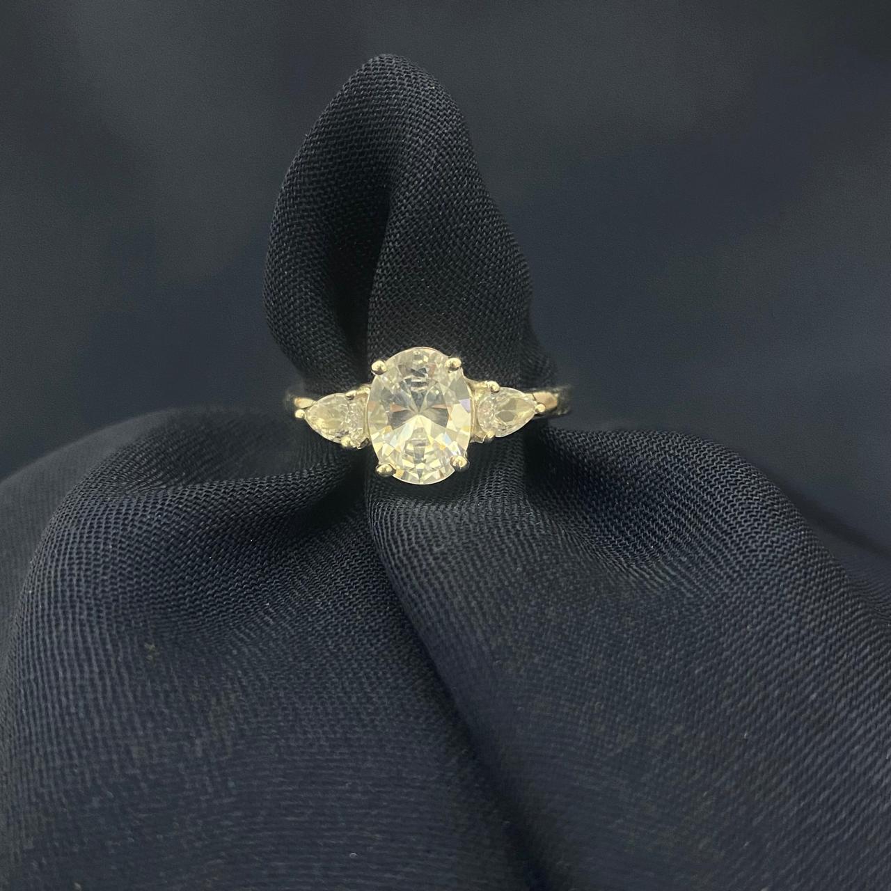 Elegant And Sleek Diamond 925 Sterling Silver Ring