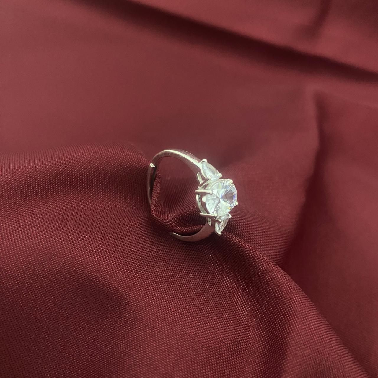 Elegant And Sleek Diamond 925 Sterling Silver Ring